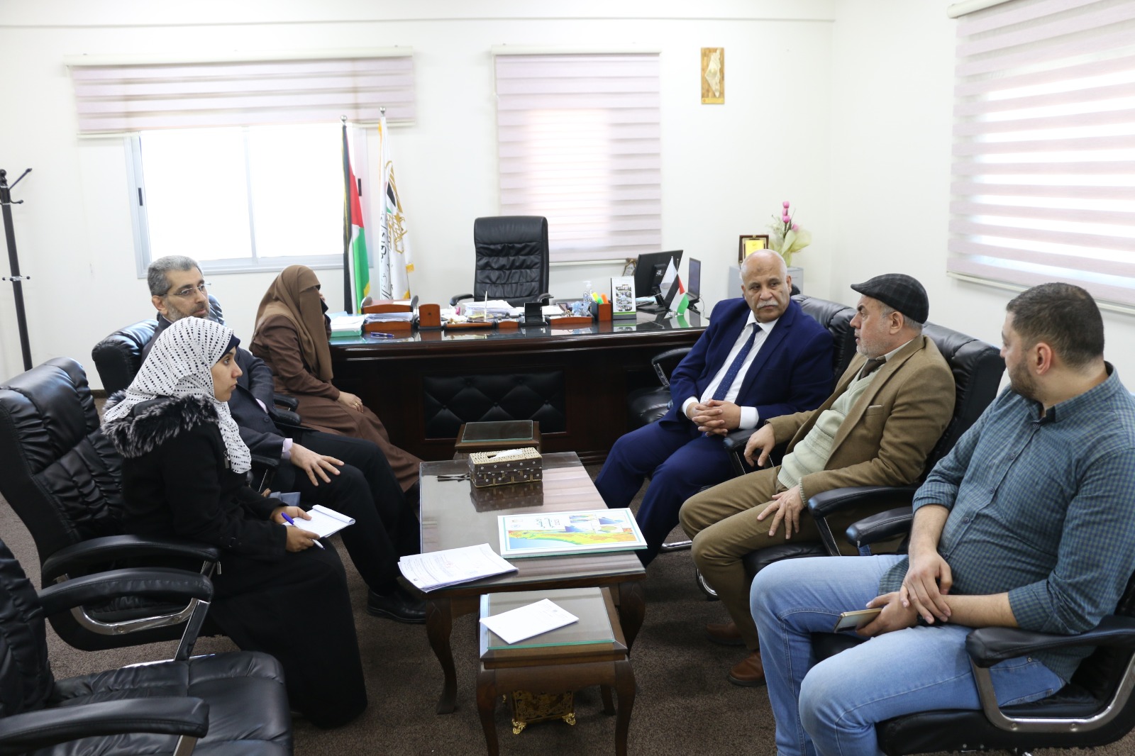 المالية تستقبل وفداً من سلطة المياه وجودة البيئة